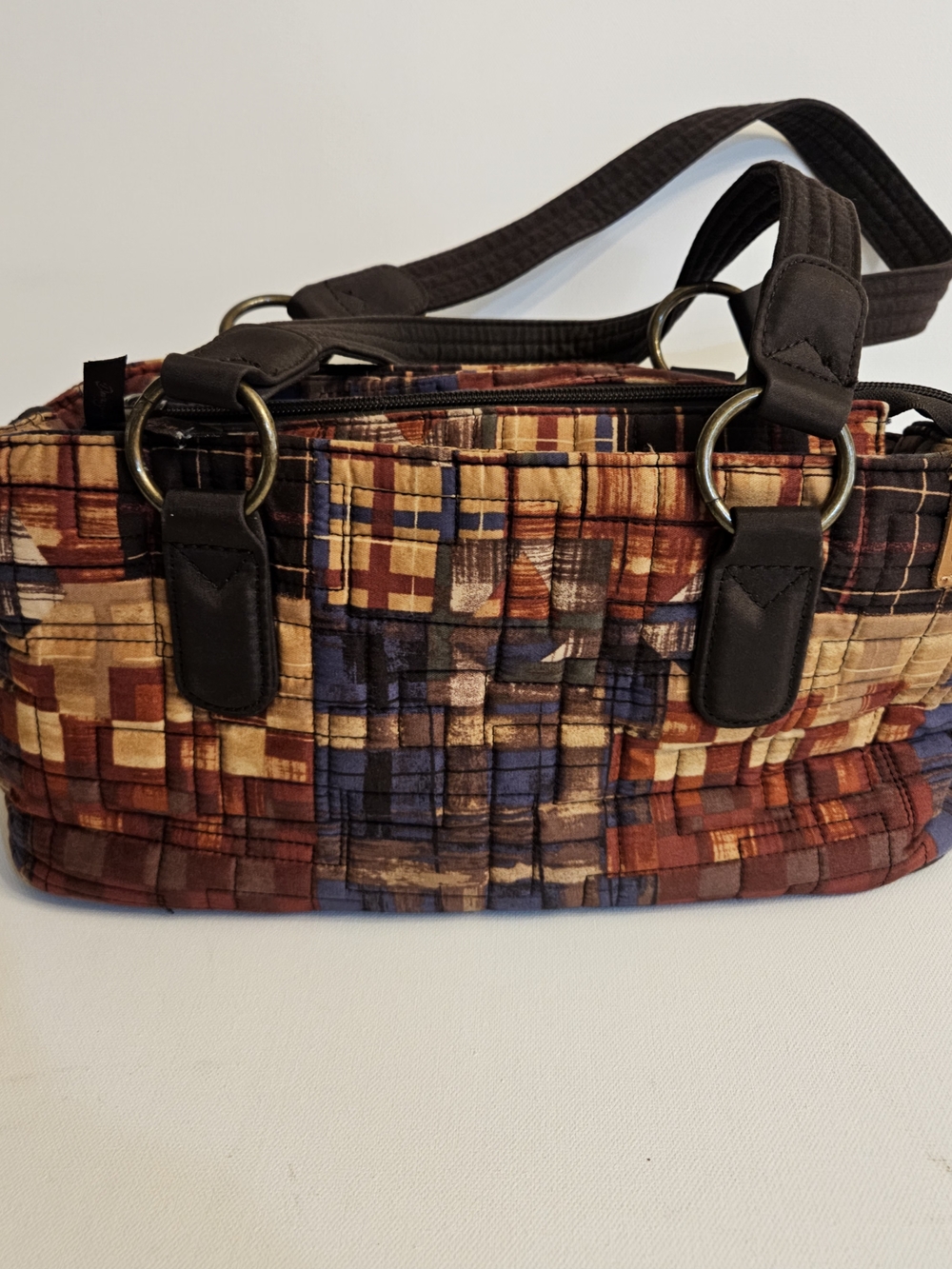 Donna Sharp Quilted Handbag – Multi Color Patchwork